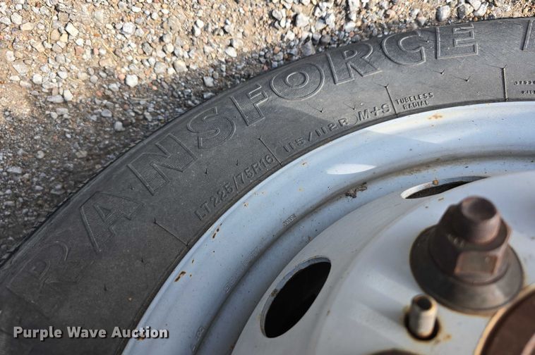 image for item EO1067 2002 Ford E450 ambulance