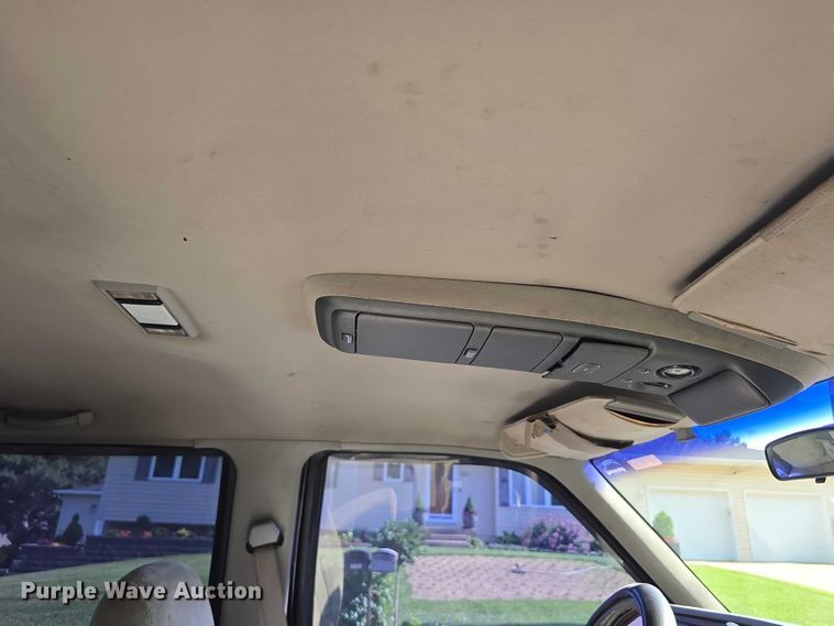 image for item EO1068 1994 Chevrolet C3500 Crew Cab pickup truck