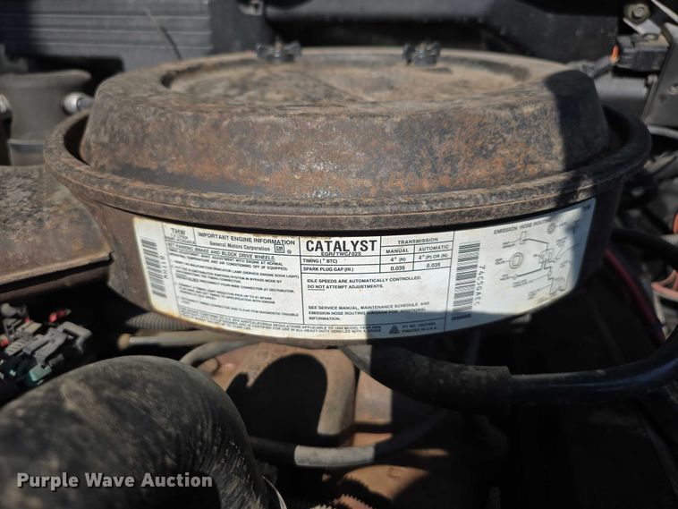 image for item EO1068 1994 Chevrolet C3500 Crew Cab pickup truck