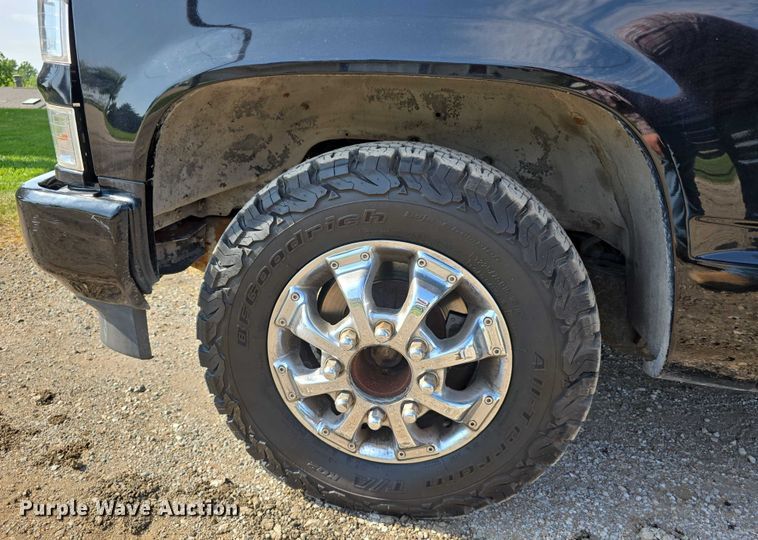 image for item EO1068 1994 Chevrolet C3500 Crew Cab pickup truck