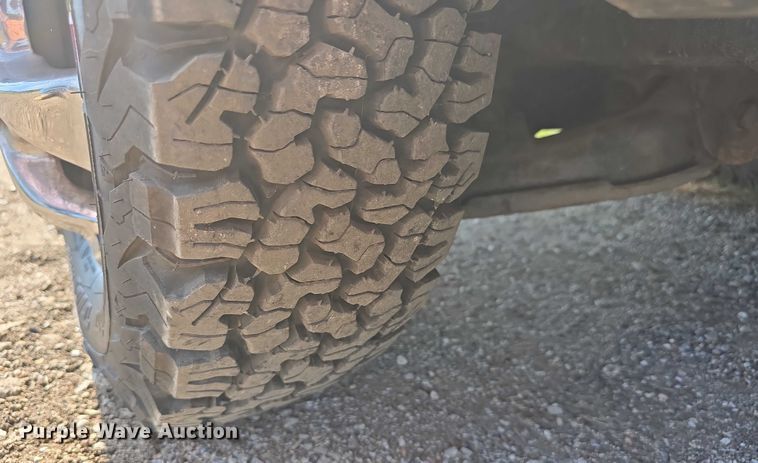 image for item EO1068 1994 Chevrolet C3500 Crew Cab pickup truck