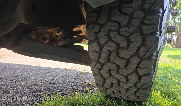 image for item EO1068 1994 Chevrolet C3500 Crew Cab pickup truck