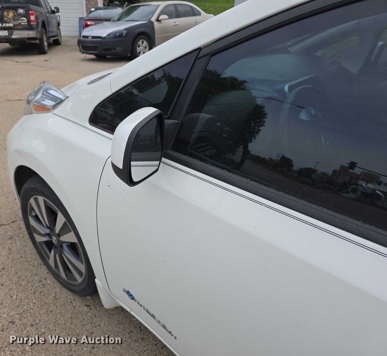 image for item EO1069 2016 Nissan Leaf 