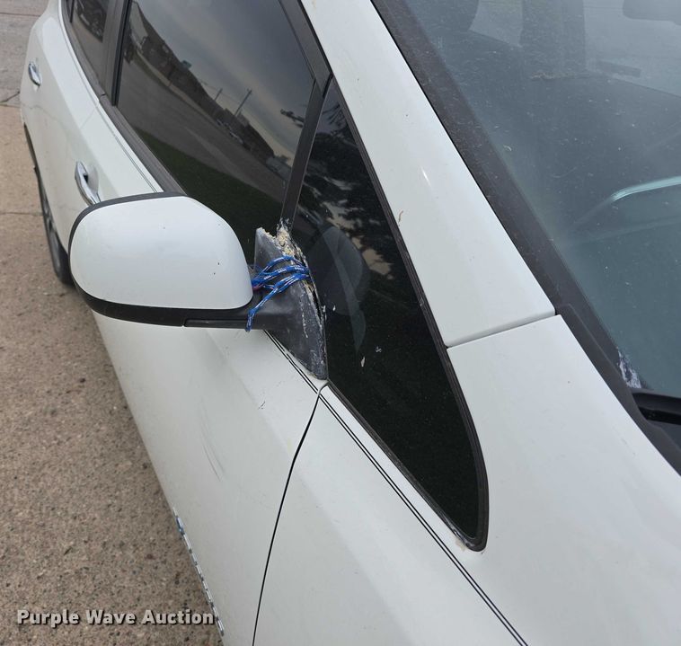 image for item EO1069 2016 Nissan Leaf 