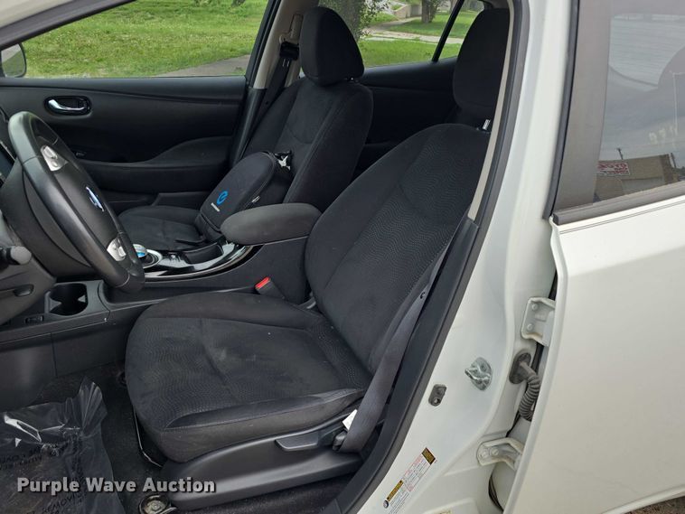 image for item EO1069 2016 Nissan Leaf 