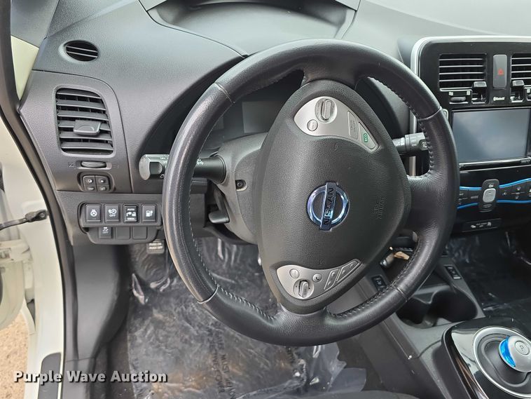 image for item EO1069 2016 Nissan Leaf 