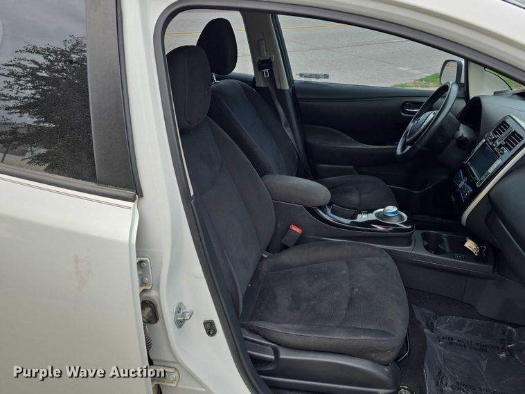 image for item EO1069 2016 Nissan Leaf 