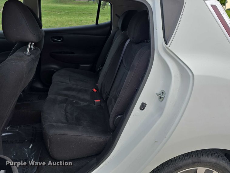 image for item EO1069 2016 Nissan Leaf 