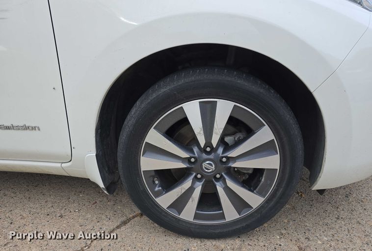 image for item EO1069 2016 Nissan Leaf 