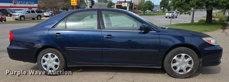 image for item EO1071 2003 Toyota Camry LE 
