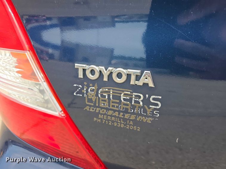 image for item EO1071 2003 Toyota Camry LE 