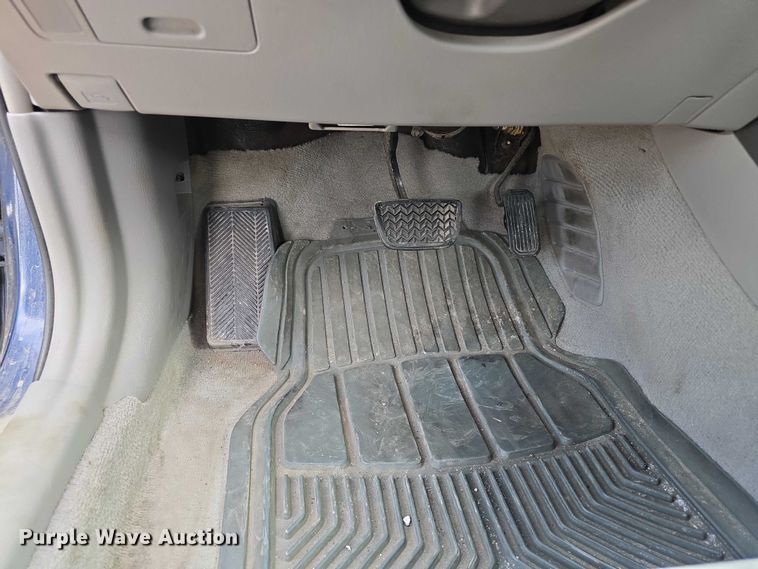 image for item EO1071 2003 Toyota Camry LE 