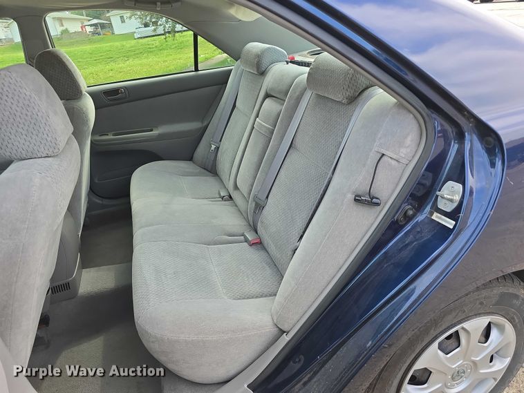 image for item EO1071 2003 Toyota Camry LE 