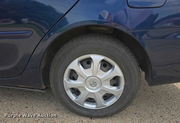 image for item EO1071 2003 Toyota Camry LE 