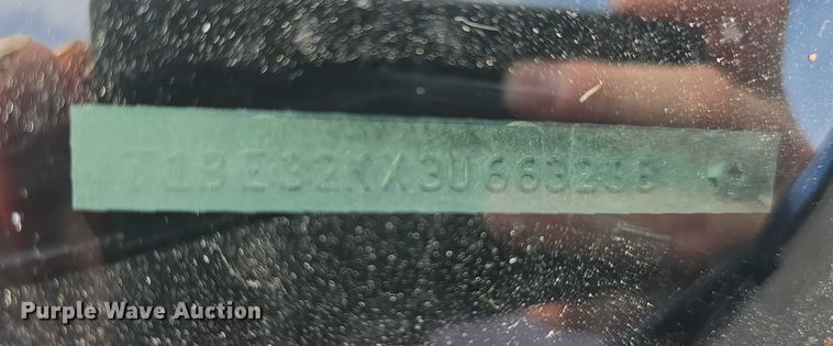 image for item EO1071 2003 Toyota Camry LE 