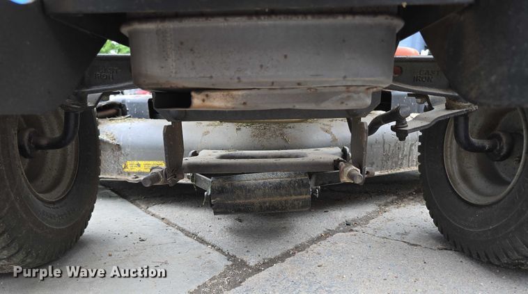 image for item EO1081 2004 Husqvarna YTH2148 lawn mower