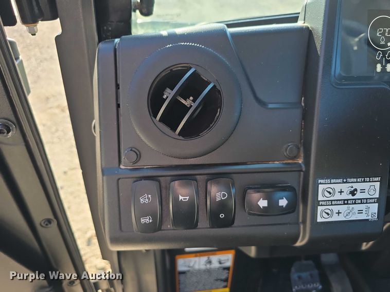 image for item EO1085 2024 John Deere XUV865M Gator utility vehicle