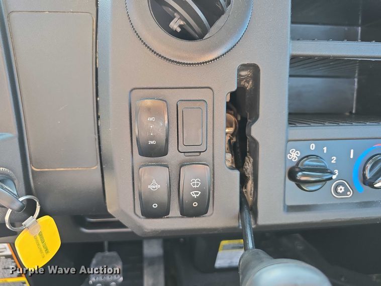 image for item EO1085 2024 John Deere XUV865M Gator utility vehicle