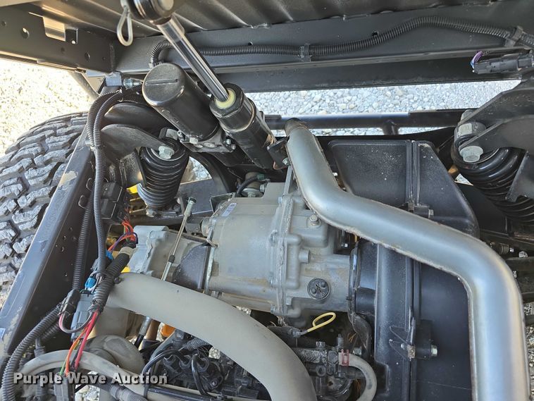 image for item EO1085 2024 John Deere XUV865M Gator utility vehicle