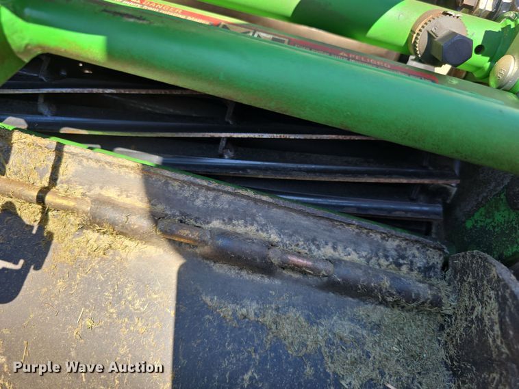 image for item EO1510 2016 John Deere 220 E-cut Hybrid greens mower