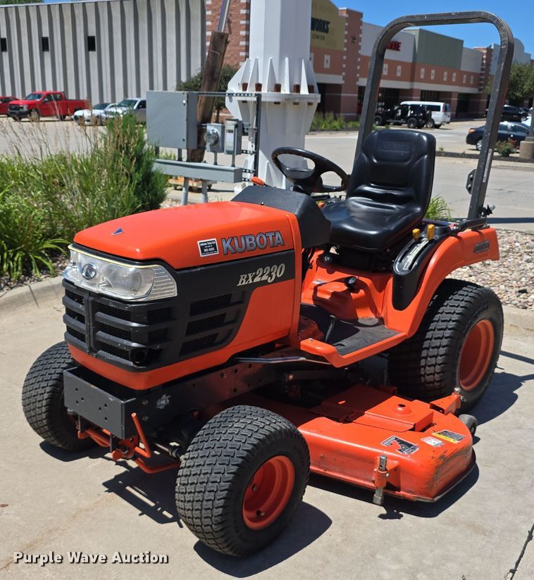 image for item EO1511 Kubota BX2230D lawn tractor