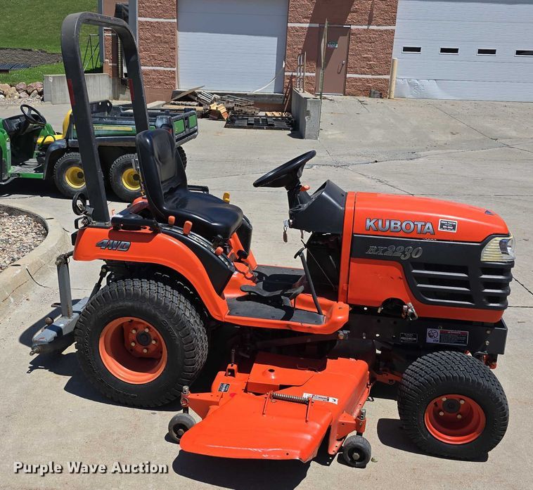 image for item EO1511 Kubota BX2230D lawn tractor