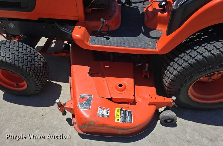 image for item EO1511 Kubota BX2230D lawn tractor