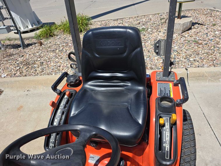 image for item EO1511 Kubota BX2230D lawn tractor