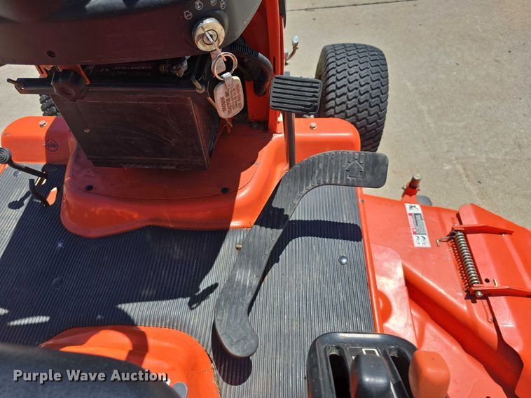 image for item EO1511 Kubota BX2230D lawn tractor