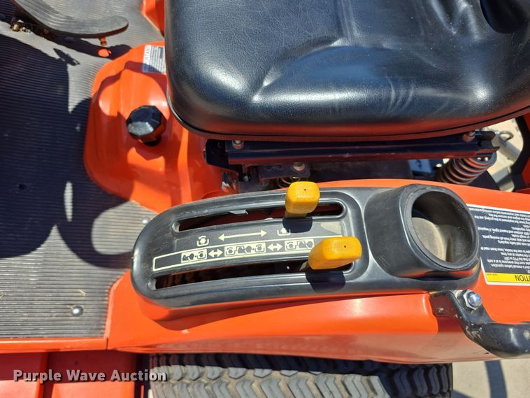 image for item EO1511 Kubota BX2230D lawn tractor