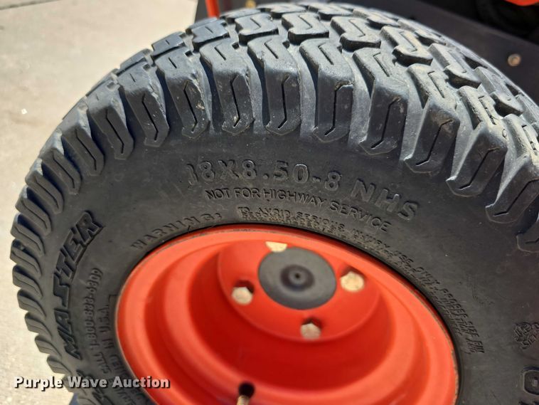 image for item EO1511 Kubota BX2230D lawn tractor