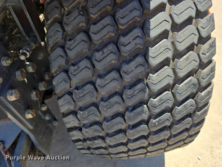 image for item EO1511 Kubota BX2230D lawn tractor