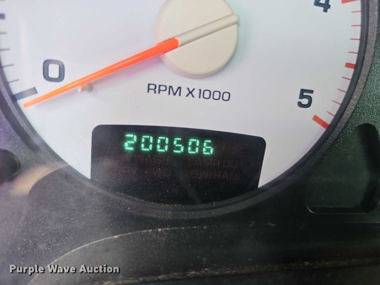 image for item EO4506 2004 Dodge Ram 3500 Quad Cab pickup truck cab and chassis