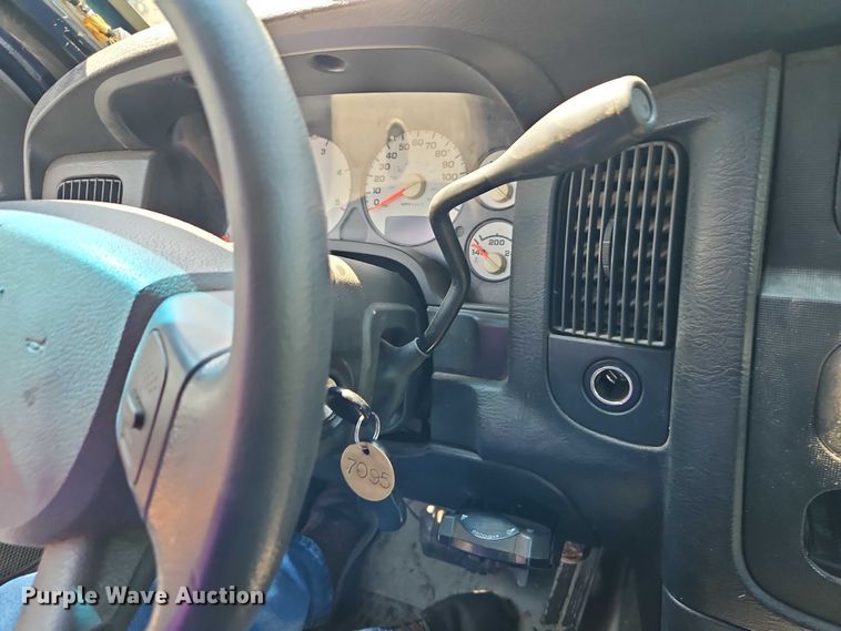 image for item EO4506 2004 Dodge Ram 3500 Quad Cab pickup truck cab and chassis