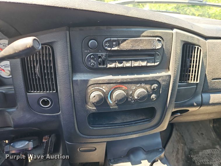 image for item EO4506 2004 Dodge Ram 3500 Quad Cab pickup truck cab and chassis