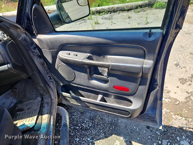 image for item EO4506 2004 Dodge Ram 3500 Quad Cab pickup truck cab and chassis