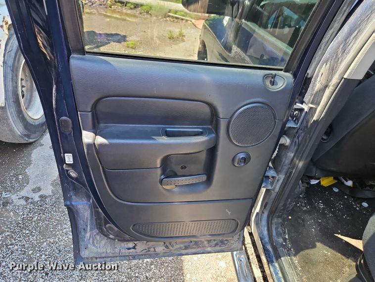 image for item EO4506 2004 Dodge Ram 3500 Quad Cab pickup truck cab and chassis