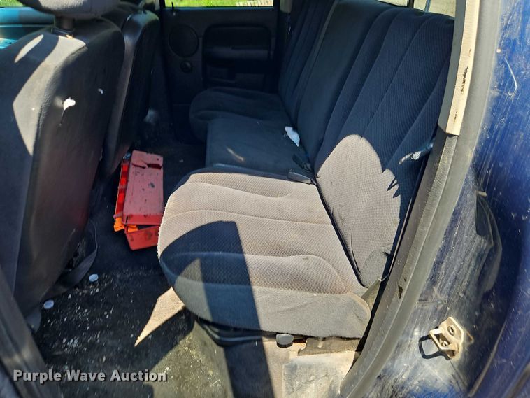 image for item EO4506 2004 Dodge Ram 3500 Quad Cab pickup truck cab and chassis