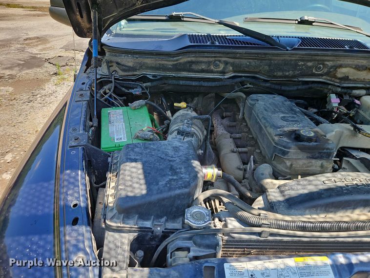 image for item EO4506 2004 Dodge Ram 3500 Quad Cab pickup truck cab and chassis