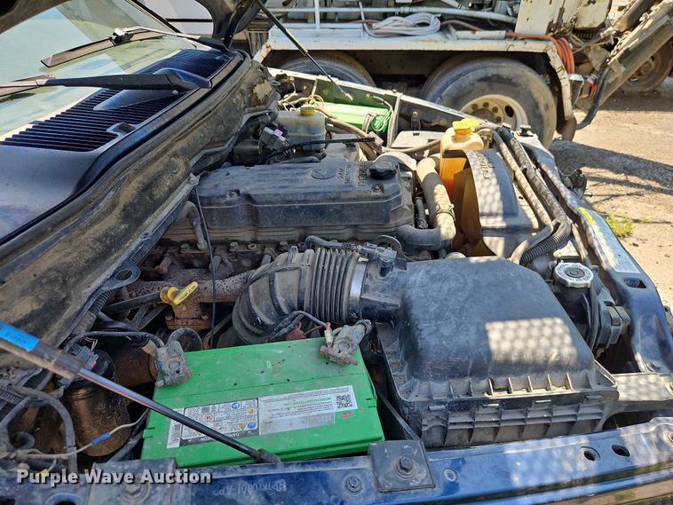 image for item EO4506 2004 Dodge Ram 3500 Quad Cab pickup truck cab and chassis