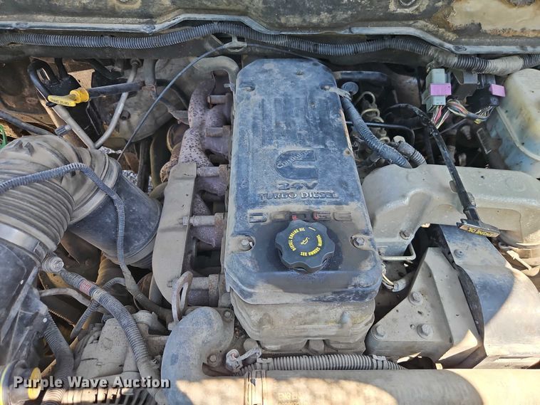 image for item EO4506 2004 Dodge Ram 3500 Quad Cab pickup truck cab and chassis