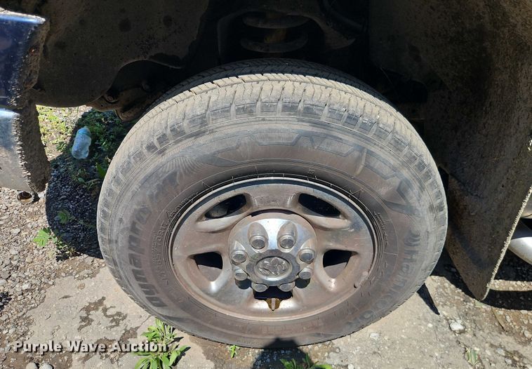 image for item EO4506 2004 Dodge Ram 3500 Quad Cab pickup truck cab and chassis