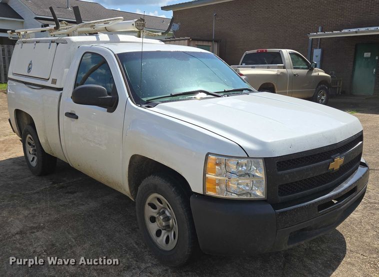 image for item EQ2609 2012 Chevrolet Silverado 1500 pickup truck