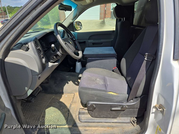 image for item EQ2609 2012 Chevrolet Silverado 1500 pickup truck