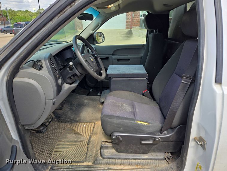 image for item EQ2609 2012 Chevrolet Silverado 1500 pickup truck