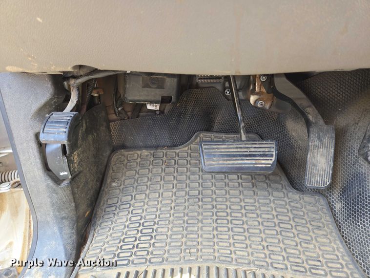 image for item EQ2609 2012 Chevrolet Silverado 1500 pickup truck