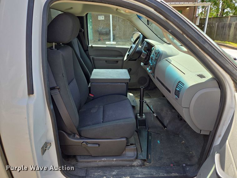 image for item EQ2609 2012 Chevrolet Silverado 1500 pickup truck