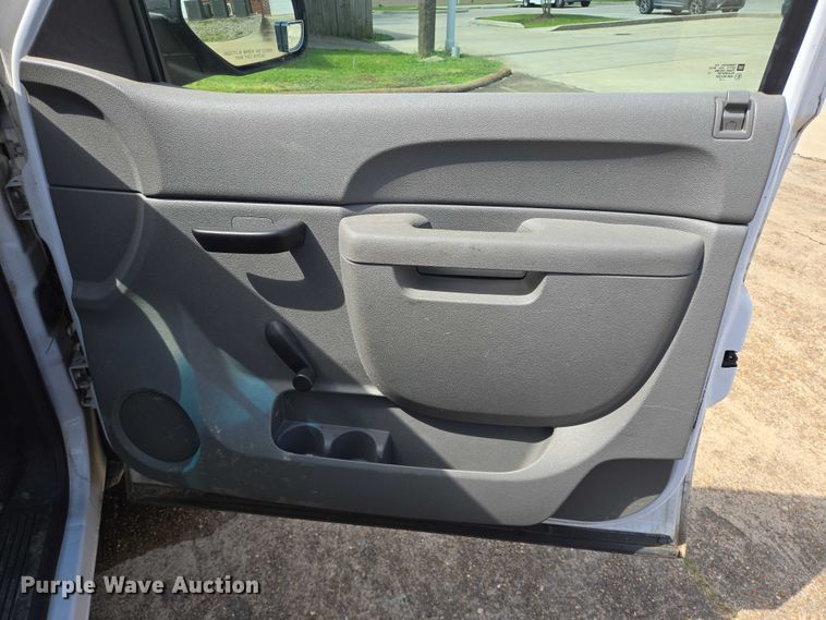 image for item EQ2609 2012 Chevrolet Silverado 1500 pickup truck