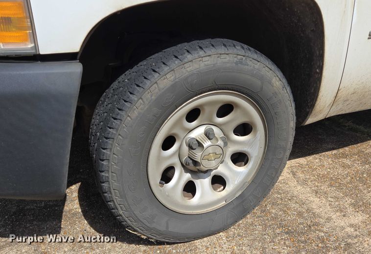 image for item EQ2609 2012 Chevrolet Silverado 1500 pickup truck