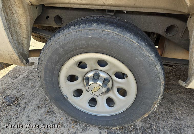 image for item EQ2609 2012 Chevrolet Silverado 1500 pickup truck